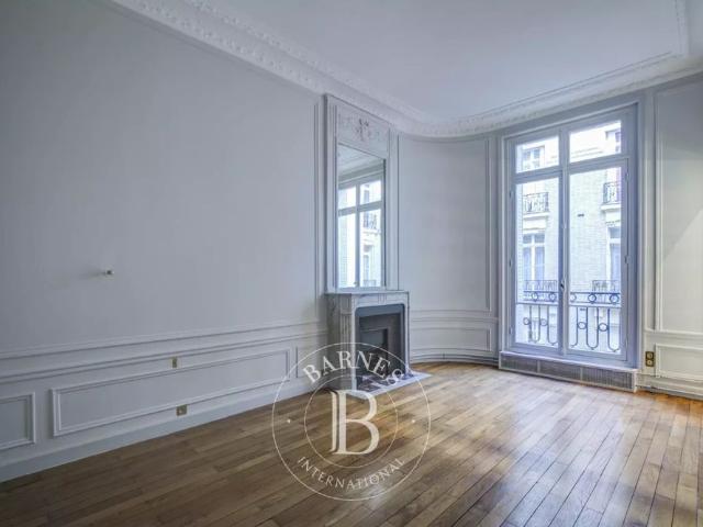 Tout savoir sur cet appartement dans le quartier Chaillot, à Paris 16ème