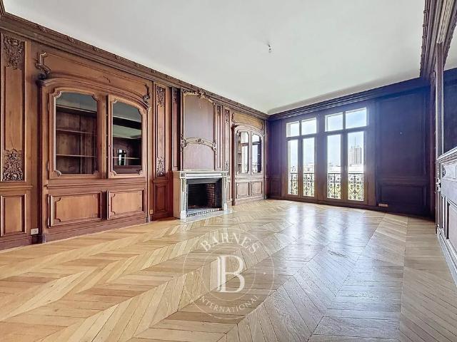 Tout savoir sur cet appartement dans le quartier Chaillot, à Paris 16ème
