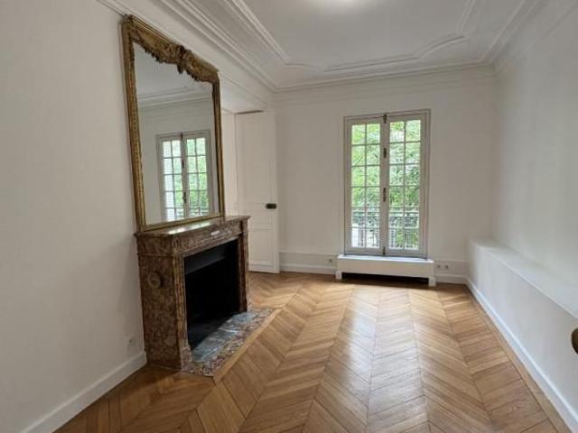 Tout savoir sur cet appartement dans le quartier Chaillot, à Paris 16ème