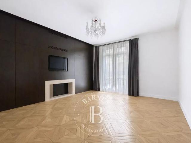 Tout savoir sur cet appartement dans le quartier Chaillot, à Paris 16ème