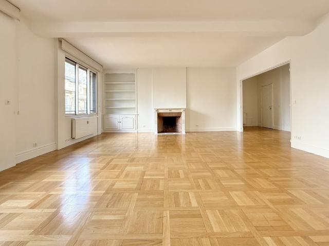 Tout savoir sur cet appartement dans le quartier Chaillot, à Paris 16ème
