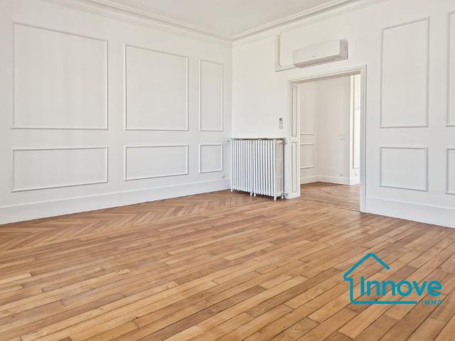 Tout savoir sur cet appartement dans le quartier Chantiers, à Versailles