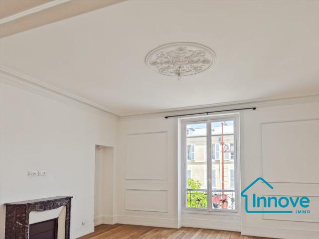 Tout savoir sur cet appartement dans le quartier Chantiers, à Versailles