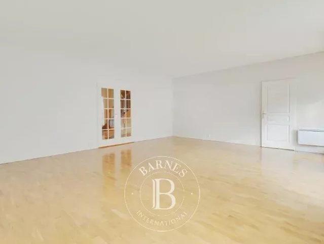 Tout savoir sur cet appartement dans le quartier Charles Laffitte, à Neuilly sur Seine