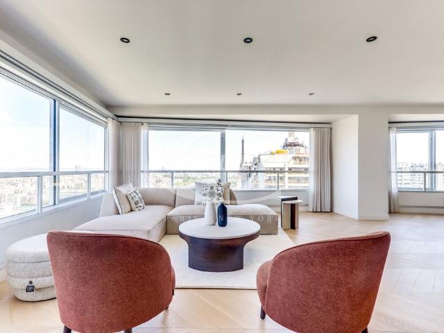 Tout savoir sur cet appartement dans le quartier Citroën Boucicaut, à Paris 15ème