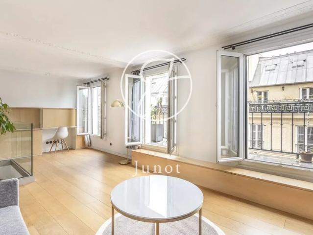 Tout savoir sur cet appartement dans le quartier Clichy Trinité, à Paris 9ème