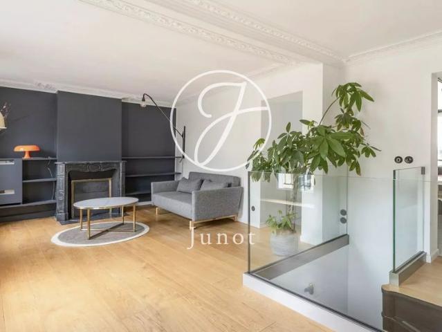 Tout savoir sur cet appartement dans le quartier Clichy Trinité, à Paris 9ème