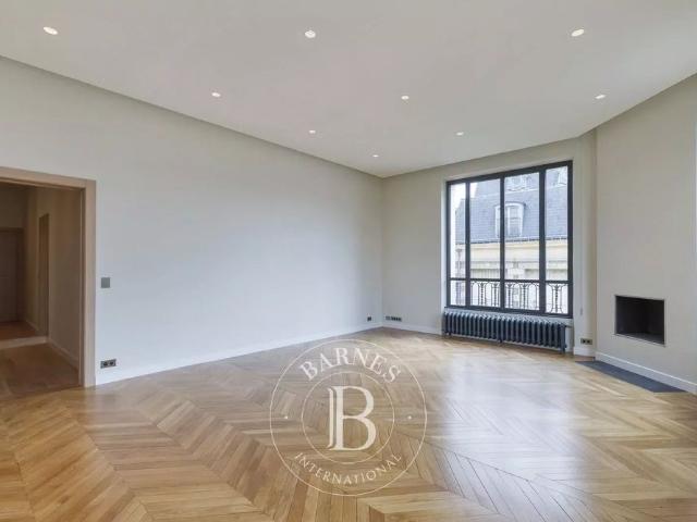 Tout savoir sur cet appartement dans le quartier Alsace, à Saint Germain en Laye