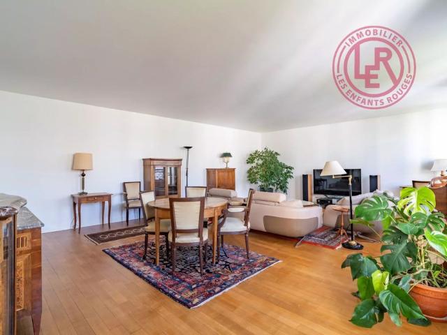 Tout savoir sur cet appartement dans le quartier Archives, à Paris 3ème