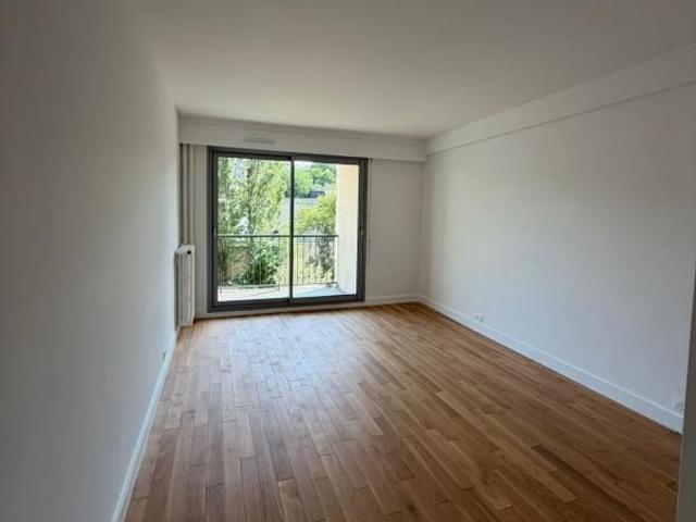 Tout savoir sur cet appartement dans le quartier Auteuil Nord, à Paris 16ème