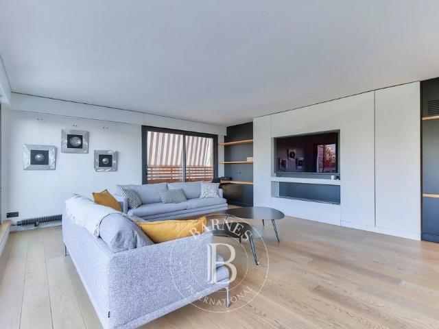Tout savoir sur cet appartement dans le quartier Auteuil Nord, à Paris 16ème