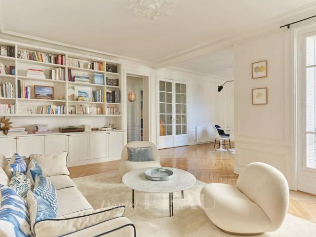 Tout savoir sur cet appartement dans le quartier Auteuil Nord, à Paris 16ème