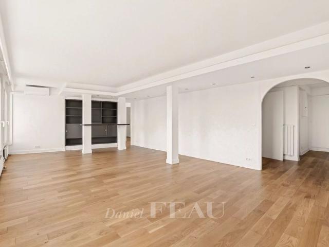 Tout savoir sur cet appartement dans le quartier Auteuil Nord, à Paris 16ème