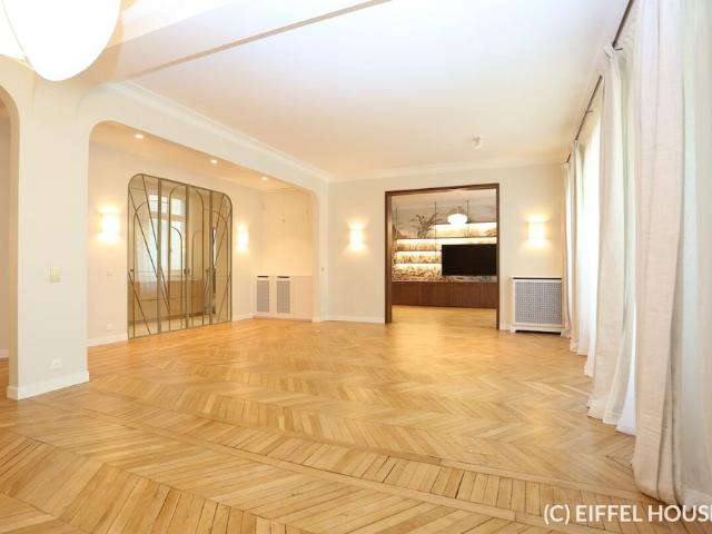 Tout savoir sur cet appartement dans le quartier Auteuil Nord, à Paris 16ème