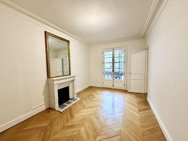 Tout savoir sur cet appartement dans le quartier Auteuil Nord, à Paris 16ème