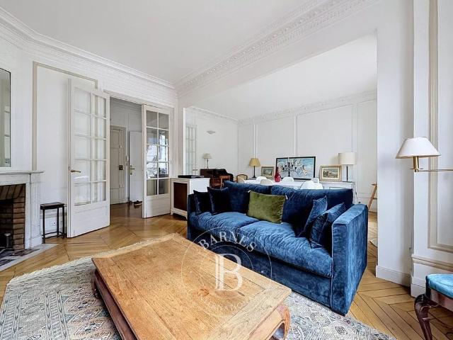 Tout savoir sur cet appartement dans le quartier Auteuil Nord, à Paris 16ème