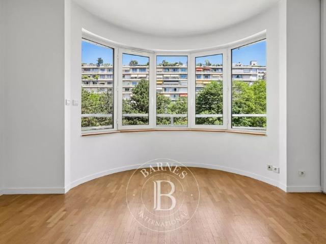 Tout savoir sur cet appartement dans le quartier Auteuil Nord, à Paris 16ème