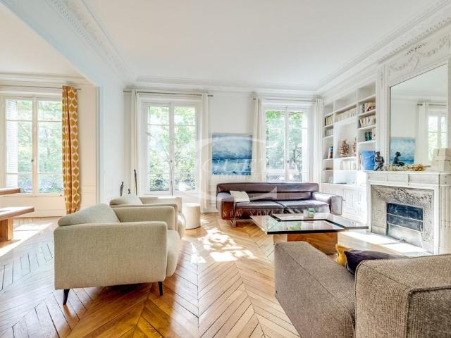 Tout savoir sur cet appartement dans le quartier Auteuil Sud, à Paris 16ème
