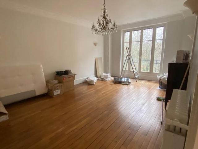 Tout savoir sur cet appartement dans le quartier Bois de Boulogne, à Paris 16ème