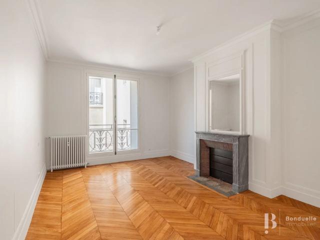 Tout savoir sur cet appartement dans le quartier Bois de Boulogne, à Paris 16ème
