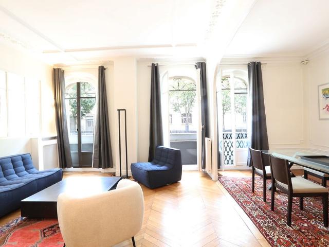 Tout savoir sur cet appartement dans le quartier Belleville Saint Maur, à Paris 11ème