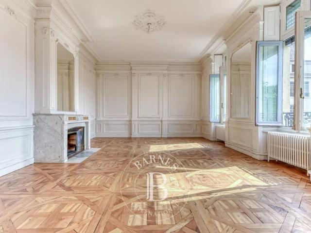 Tout savoir sur cet appartement dans le quartier Bellecour Ainay, à Lyon 2ème