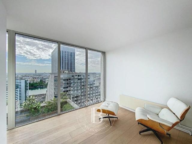 Tout savoir sur cet appartement dans le quartier Gambetta, à Courbevoie
