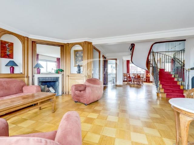 Tout savoir sur cet appartement dans le quartier Gros Caillou, à Paris 7ème
