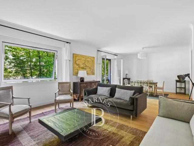 Tout savoir sur cet appartement dans le quartier Gros Caillou, à Paris 7ème