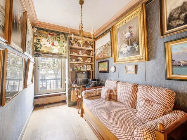 Tout savoir sur cet appartement dans le quartier Gros Caillou, à Paris 7ème