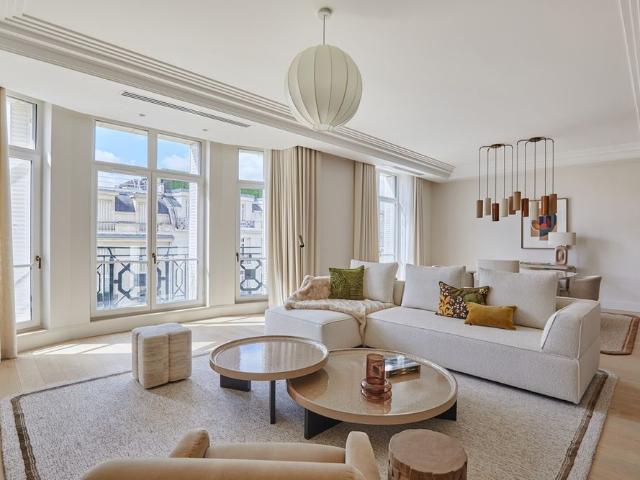 Tout savoir sur cet appartement dans le quartier Gros Caillou, à Paris 7ème
