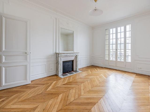 Tout savoir sur cet appartement dans le quartier Gros Caillou, à Paris 7ème