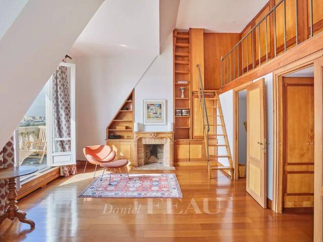 Tout savoir sur cet appartement dans le quartier Gros Caillou, à Paris 7ème