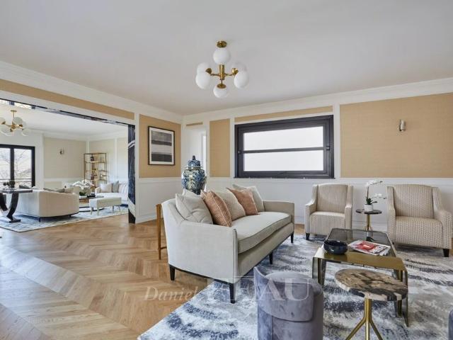 Tout savoir sur cet appartement dans le quartier Gros Caillou, à Paris 7ème