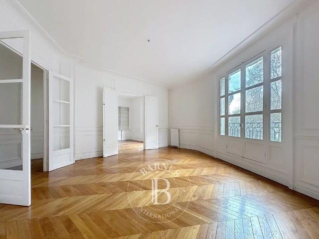 Tout savoir sur cet appartement dans le quartier Gros Caillou, à Paris 7ème