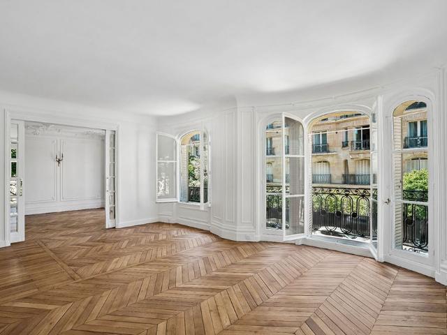 Tout savoir sur cet appartement dans le quartier Gros Caillou, à Paris 7ème