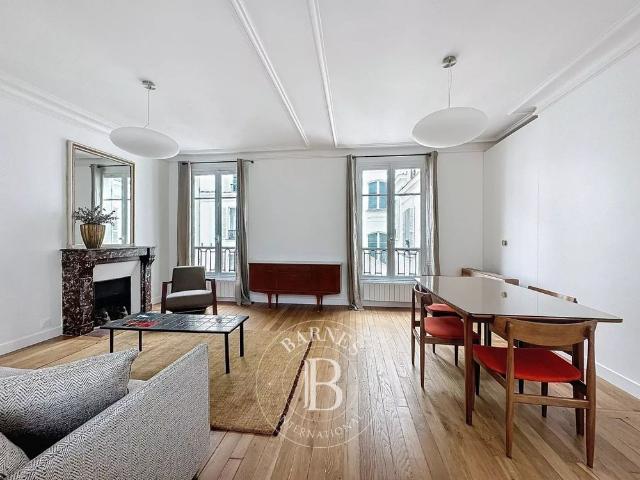 Tout savoir sur cet appartement dans le quartier Gros Caillou, à Paris 7ème