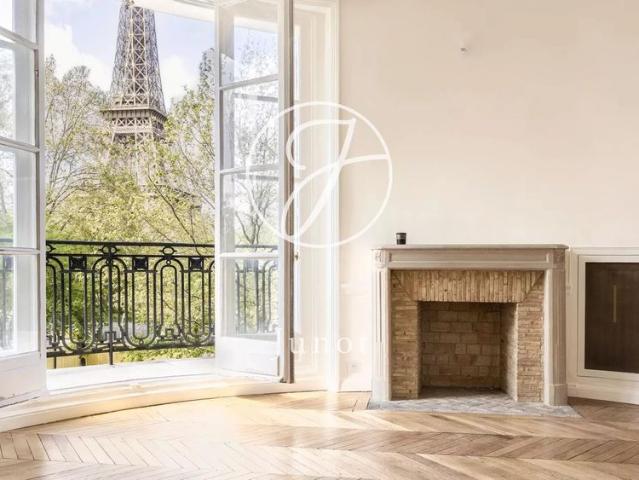 Tout savoir sur cet appartement dans le quartier Gros Caillou, à Paris 7ème