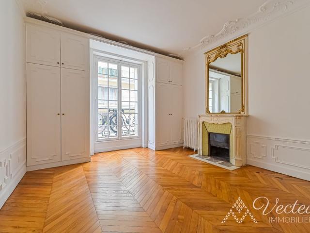 Tout savoir sur cet appartement dans le quartier Dupleix Motte Picquet, à Paris 15ème