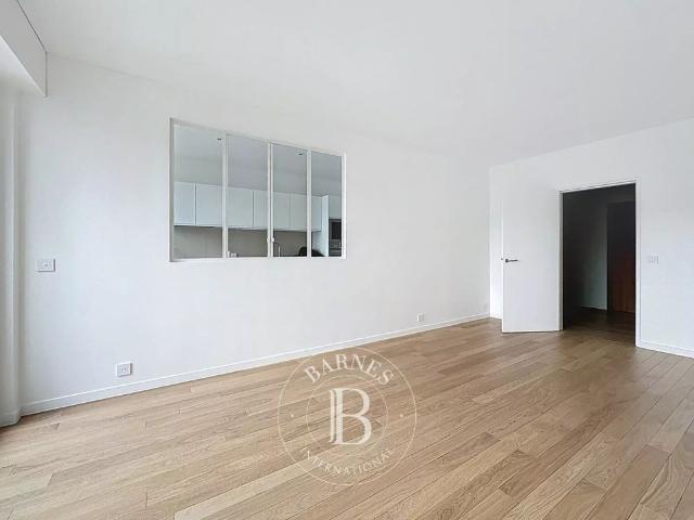 Tout savoir sur cet appartement dans le quartier Dupleix Motte Picquet, à Paris 15ème