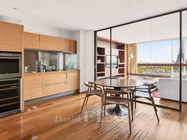 Tout savoir sur cet appartement dans le quartier Emeriau Zola, à Paris 15ème