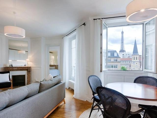 Tout savoir sur cet appartement dans le quartier Ecole Militaire, à Paris 7ème