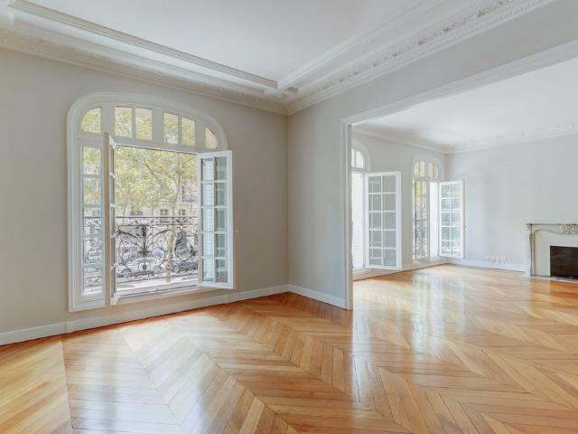 Tout savoir sur cet appartement dans le quartier Ecole Militaire, à Paris 7ème