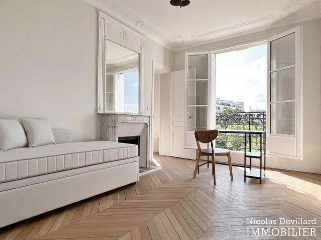 Tout savoir sur cet appartement dans le quartier Ecole Militaire, à Paris 7ème