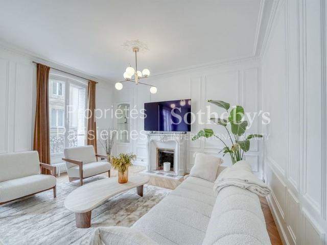 Tout savoir sur cet appartement dans le quartier Ecole Militaire, à Paris 7ème