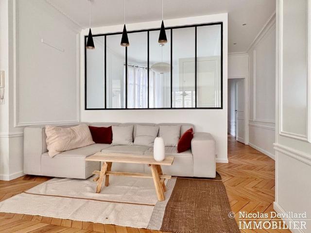 Tout savoir sur cet appartement dans le quartier Ecole Militaire, à Paris 7ème