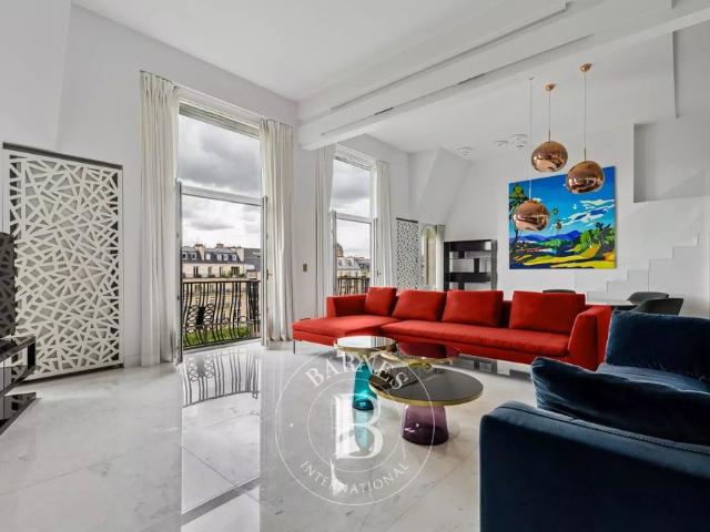 Tout savoir sur cet appartement dans le quartier Ecole Militaire, à Paris 7ème