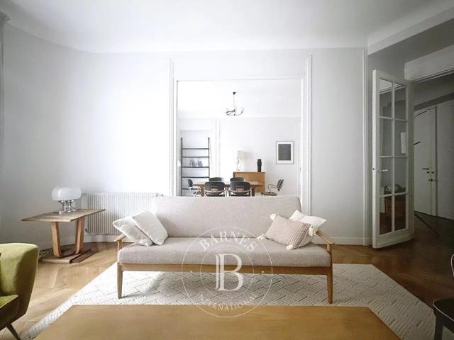 Tout savoir sur cet appartement dans le quartier Ecole Militaire, à Paris 7ème