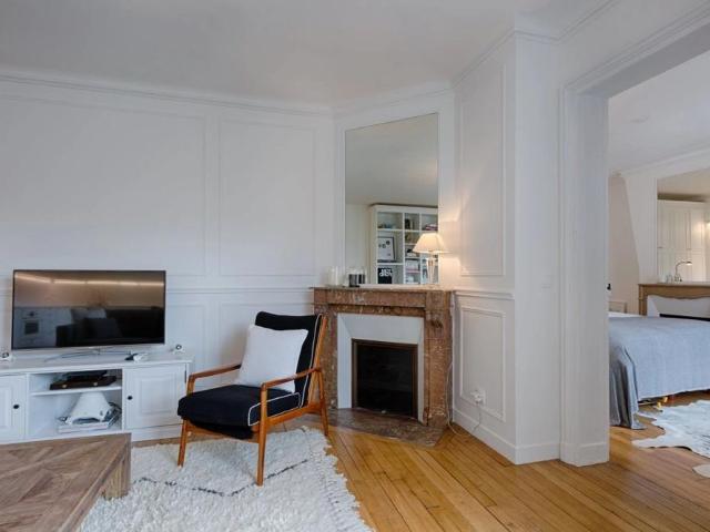 Tout savoir sur cet appartement dans le quartier Ecole Militaire, à Paris 7ème