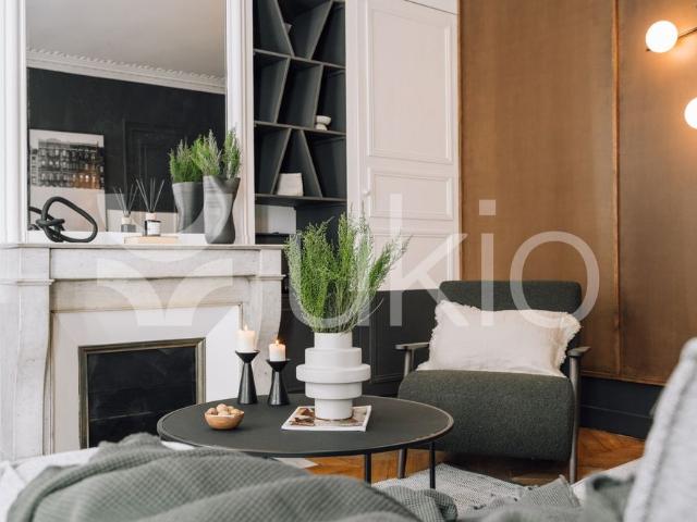 Tout savoir sur cet appartement dans le quartier Elysées Madeleine, à Paris 8ème